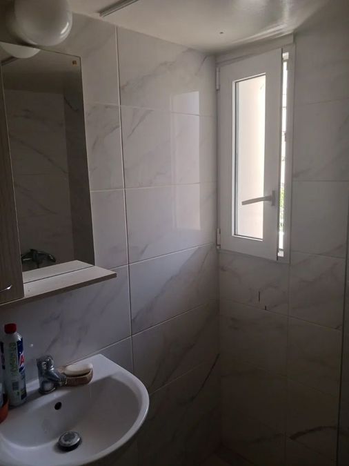 Photo 359496787