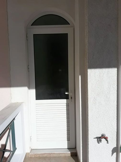 Photo 359810464