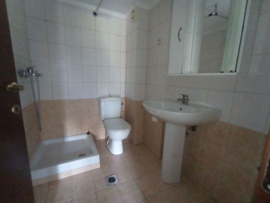 Photo 359932045