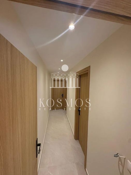 Photo 360270547