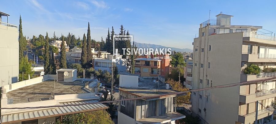 Photo 360296635
