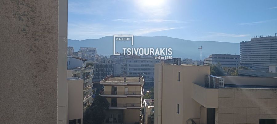Photo 360296641