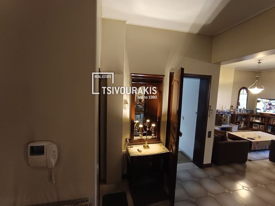 Photo 360297184