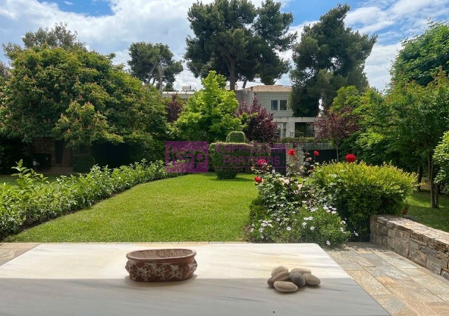 Photo 360429628