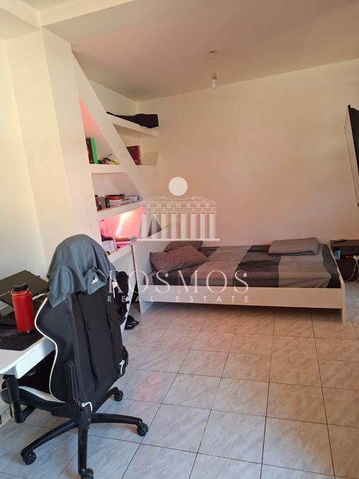 Photo 360468730