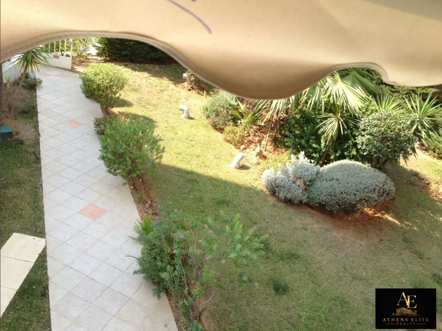 Photo 360614653