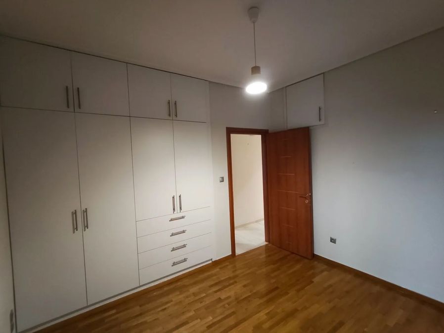Photo 360620119