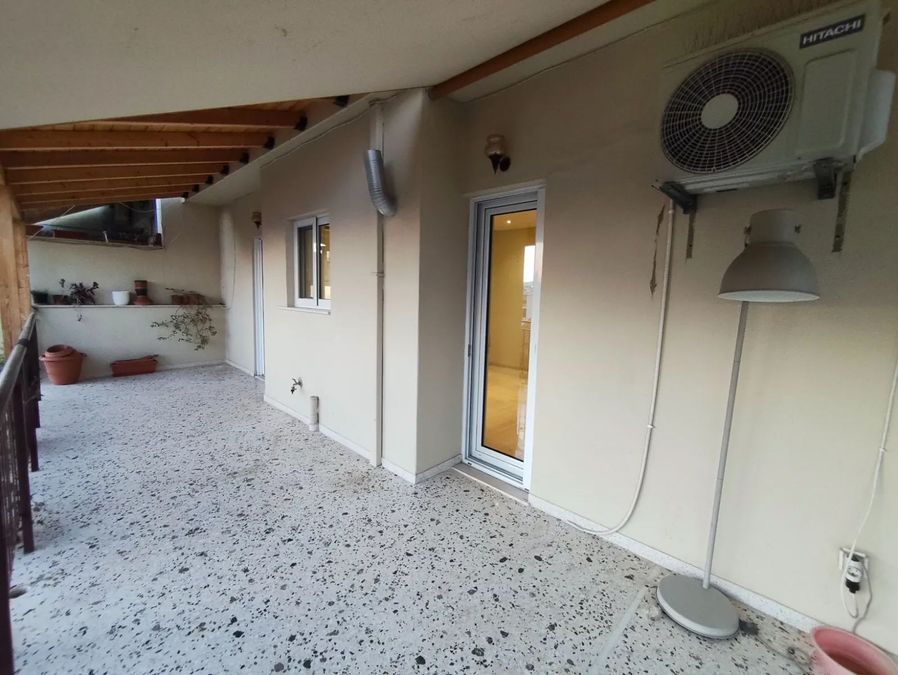 Photo 360620125