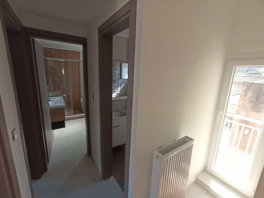 Photo 360680179