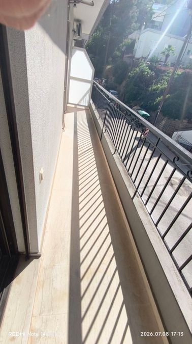 Photo 360975094
