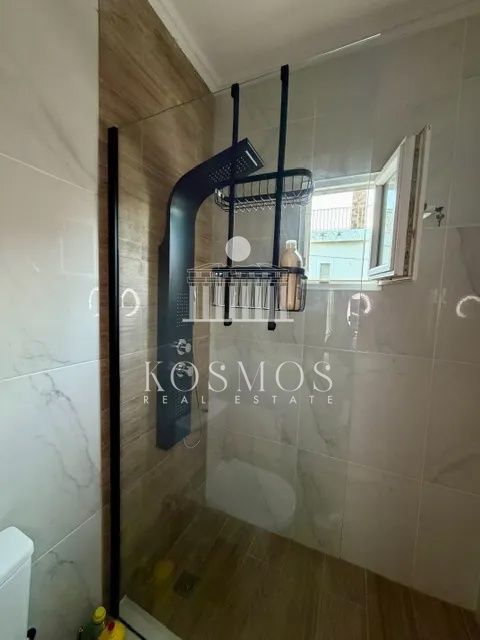 Photo 361885789