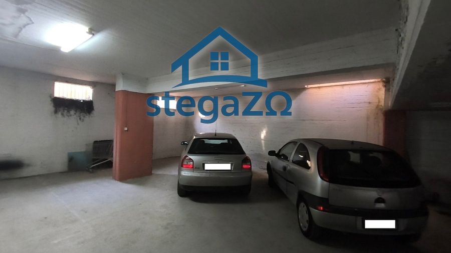 Photo 364144423