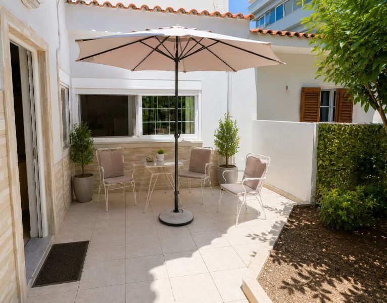 Photo 364254817