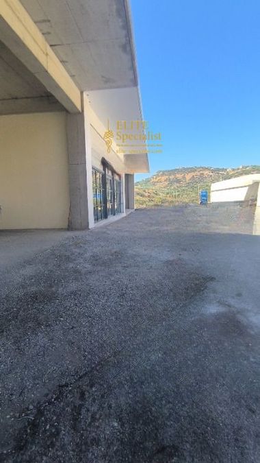 Photo 364940386