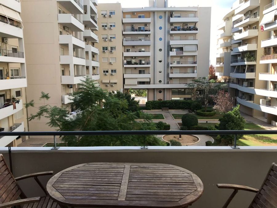 Photo 365374687