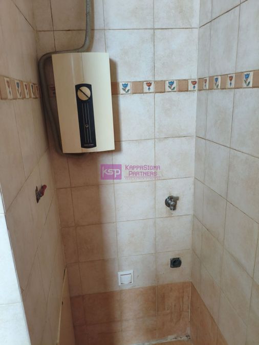Photo 365378494