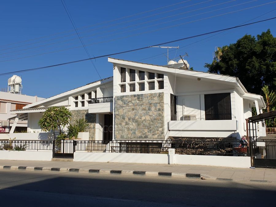 Detached House for rent, 250sqm, 2,800€ - Ypsonas | Spitogatos.com.cy