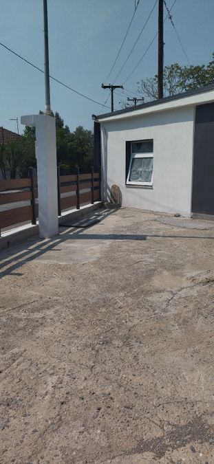 Photo 367080199
