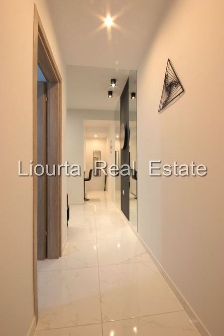 Photo 367151620