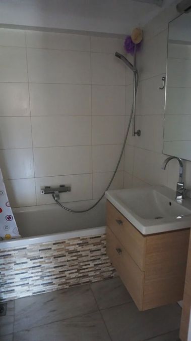 Photo 367298779