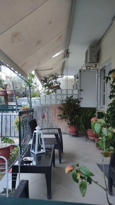 Photo 367393747