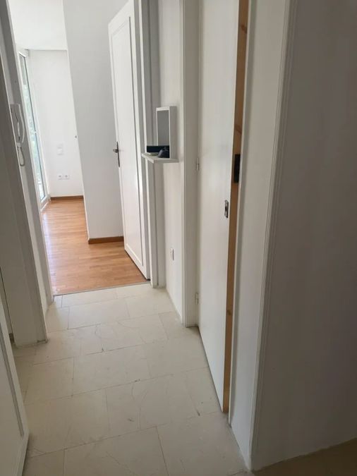 Photo 367410073