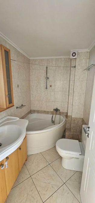 Photo 367544740