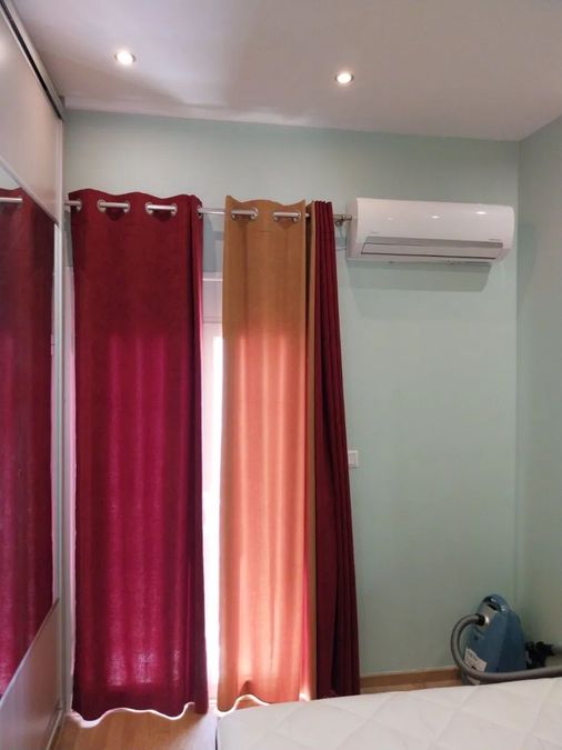 Photo 367687579