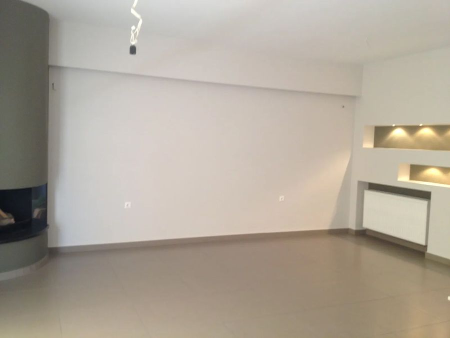 Photo 367688854