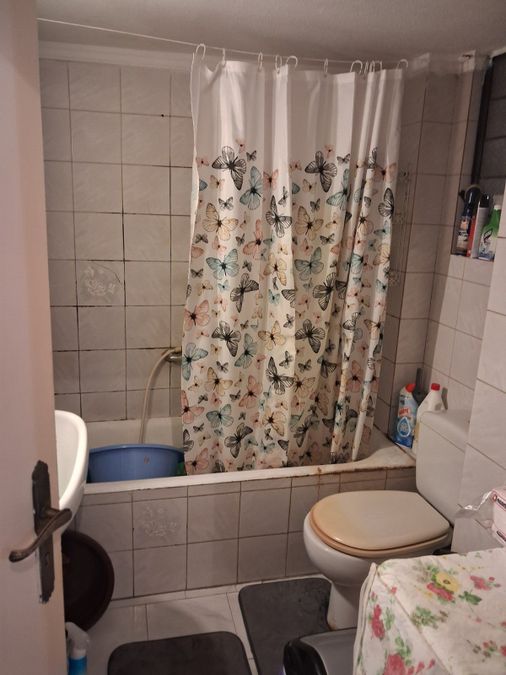 Photo 367775938