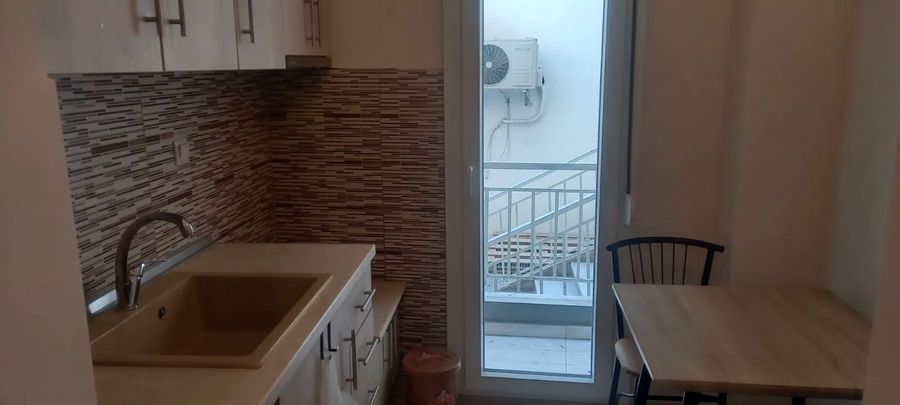Photo 368526529