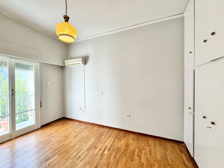 Photo 368621785