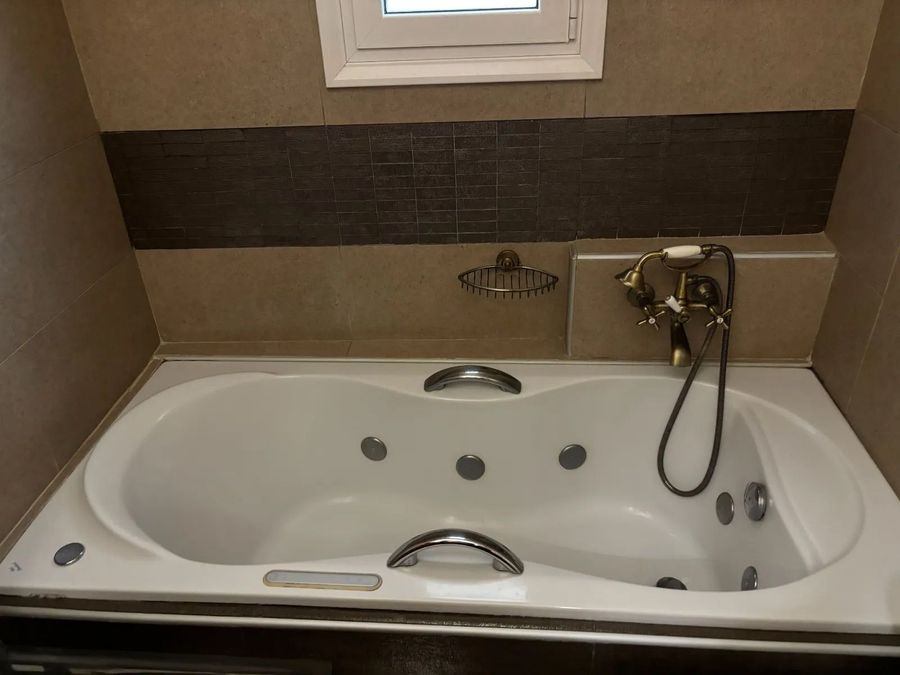 Photo 368797963