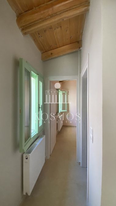 Photo 369058894
