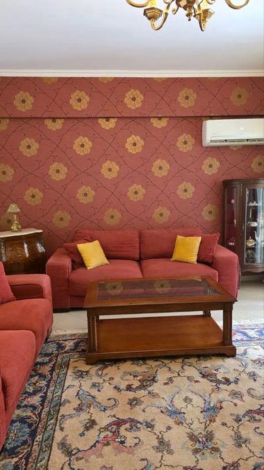 Photo 369179092