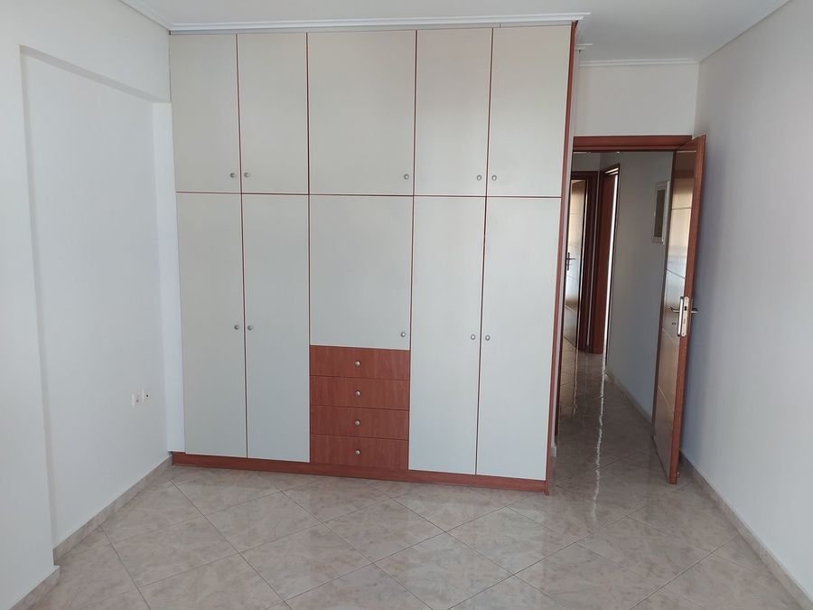 Photo 369325951