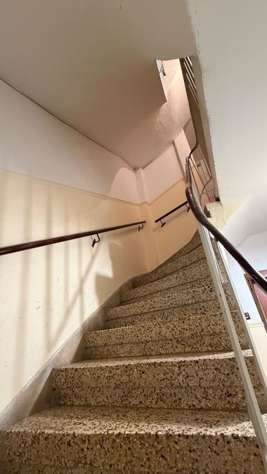 Photo 369425281