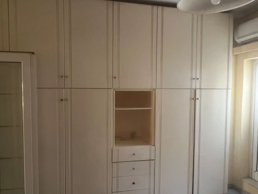 Photo 369575044