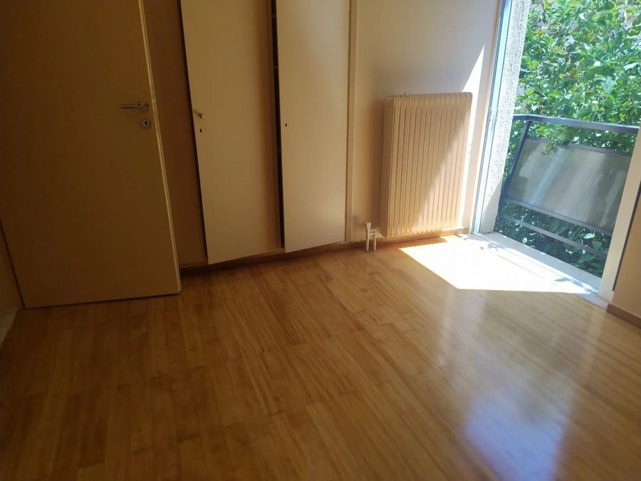 Photo 369576076