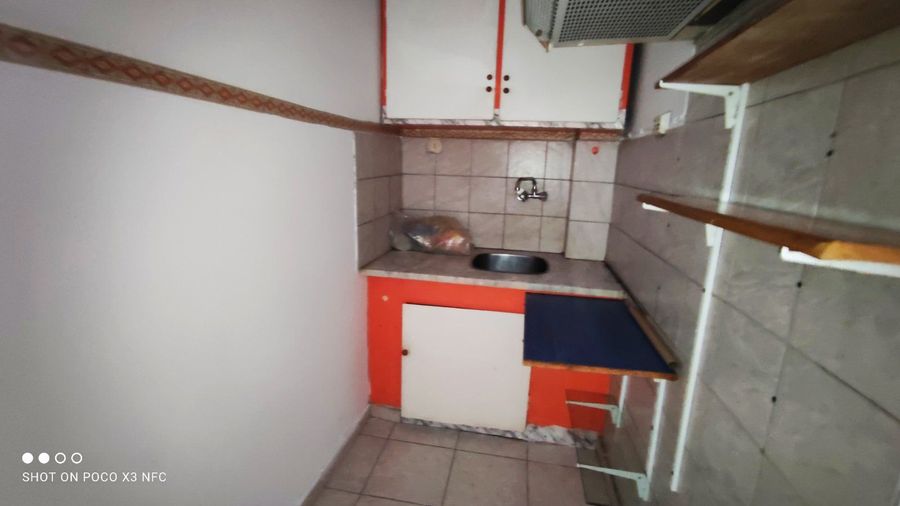 Photo 369603283