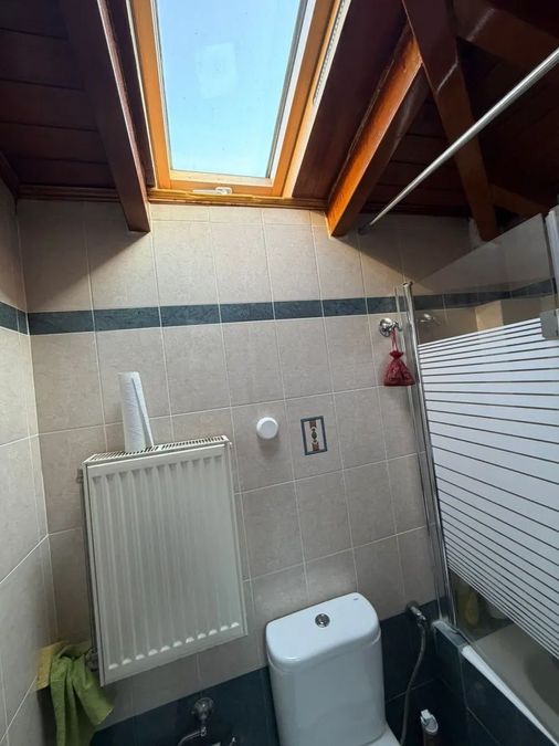 Photo 369674080