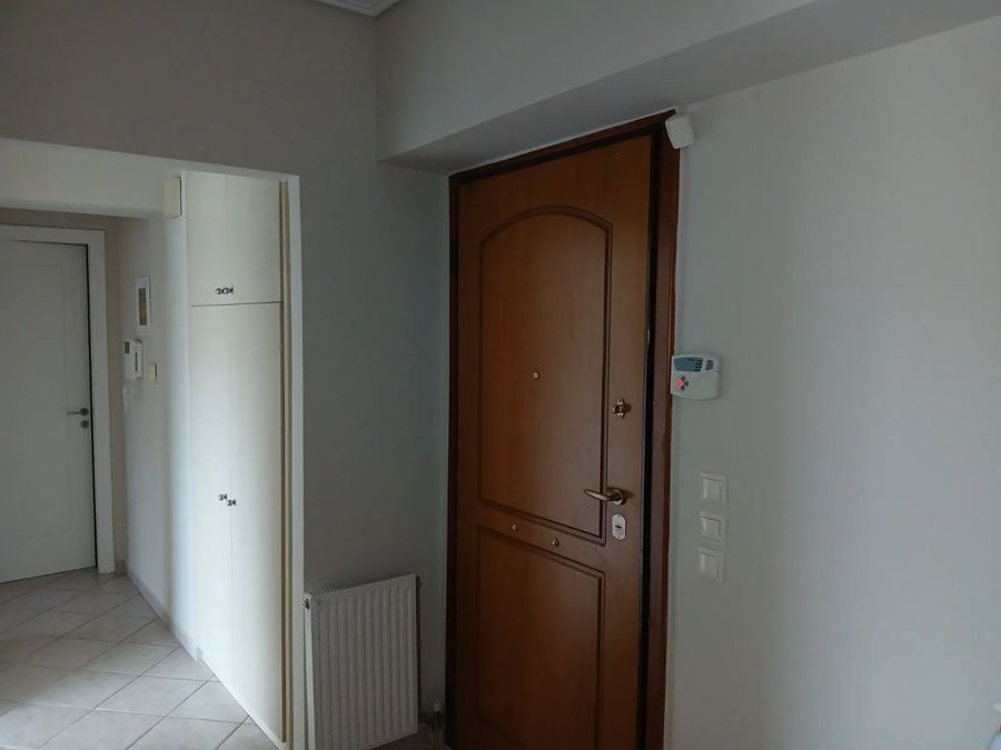 Photo 369713131