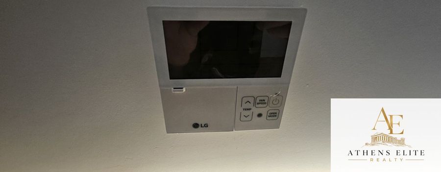 Photo 369738814