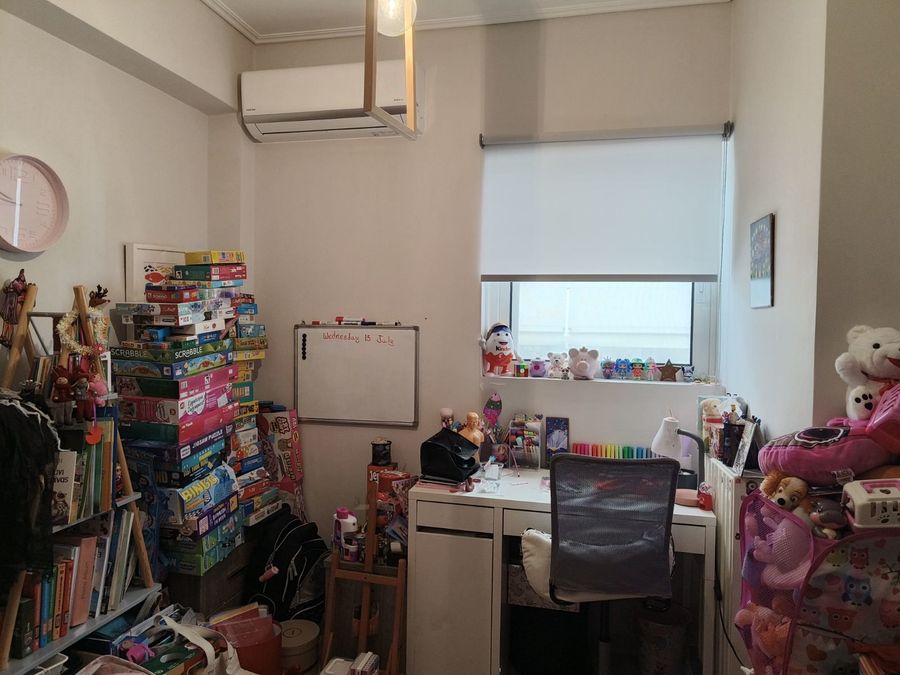Photo 369740083