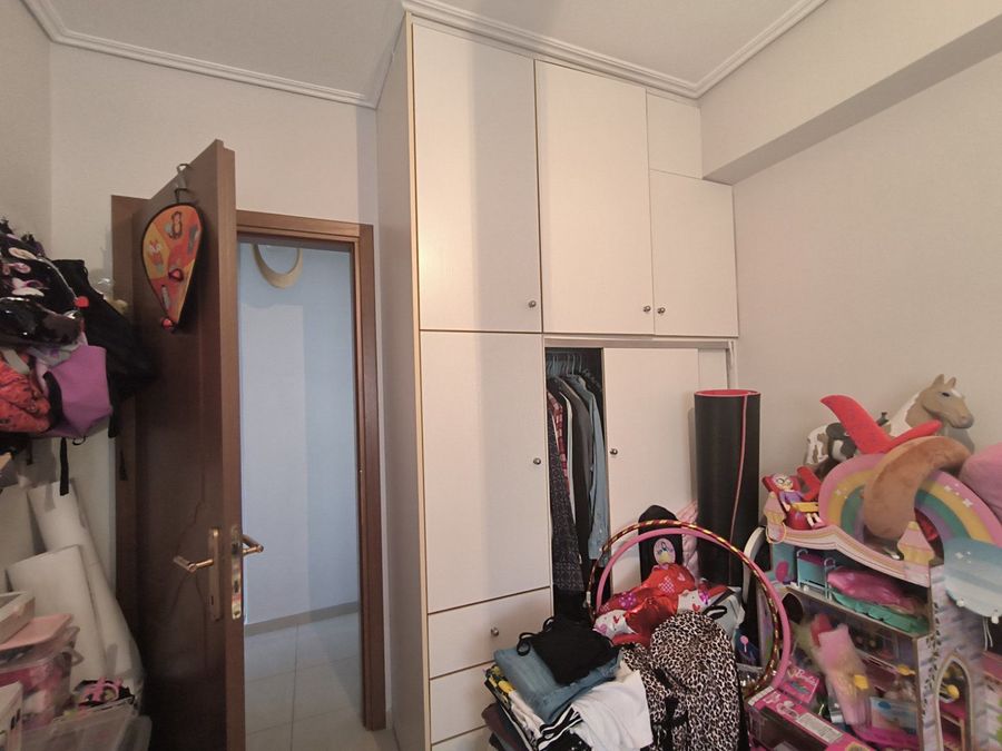 Photo 369740086