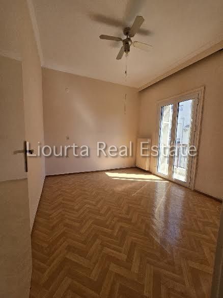 Photo 369909301