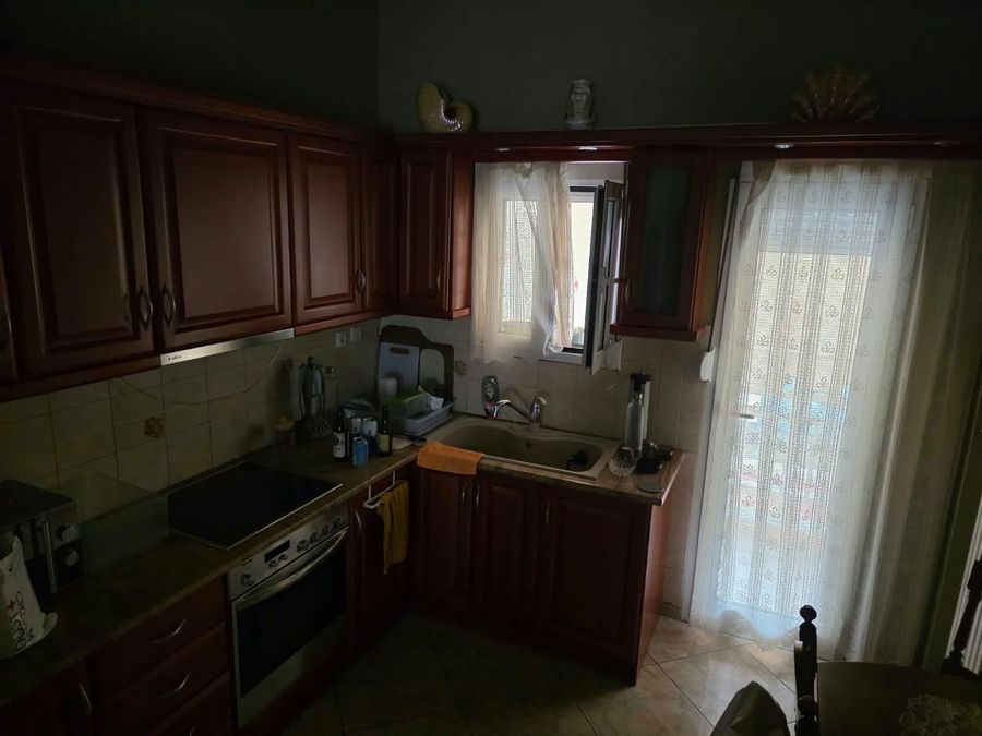 Photo 369983725