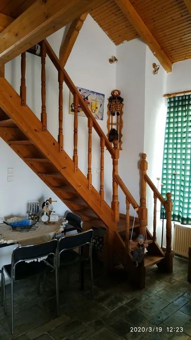 Photo 369984673