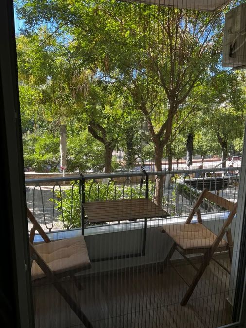 Photo 369991057