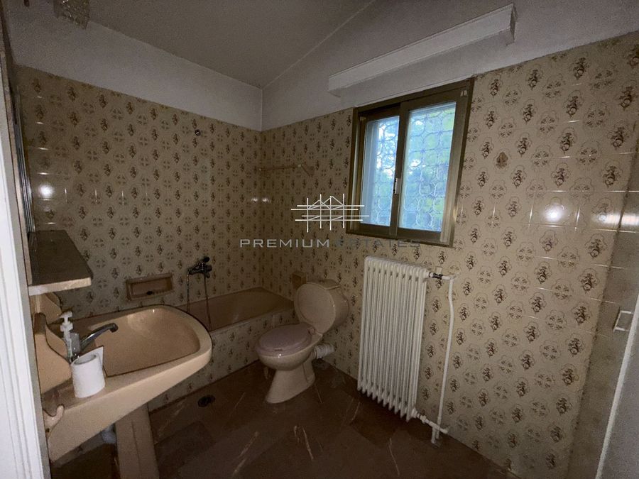 Photo 370593094